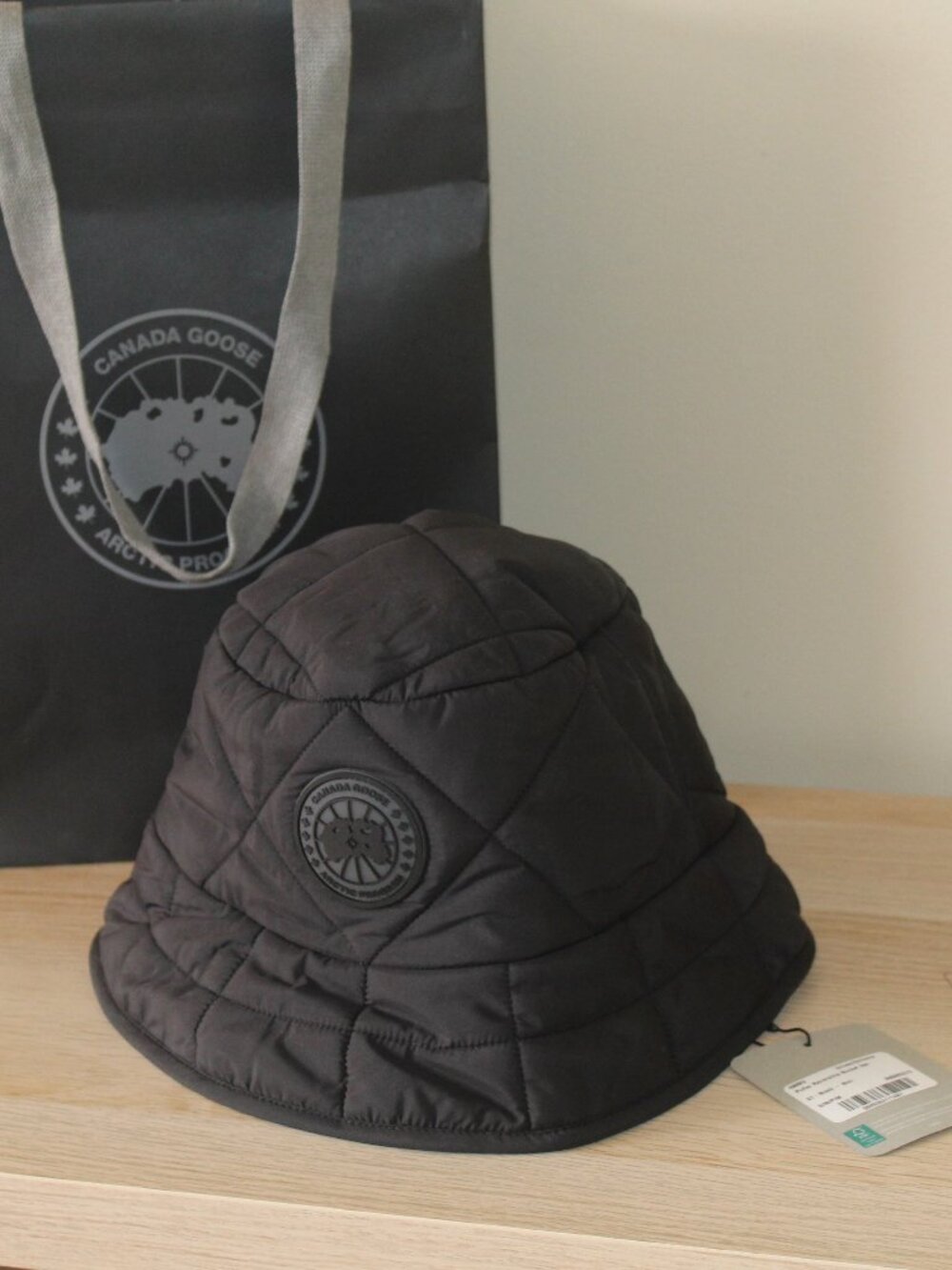 NEW Puffer Reversible Bucket Hat